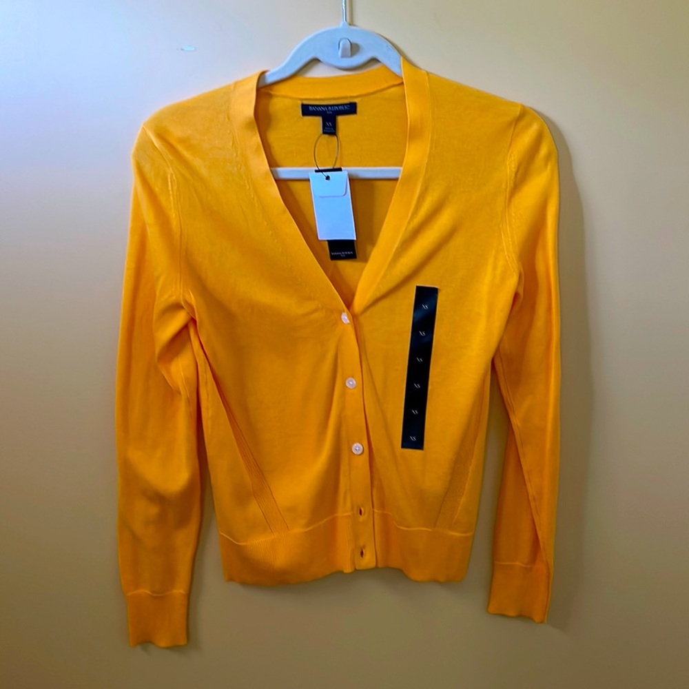 Banana Republic V Neck Saffron Cardigan